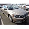 Image 2 : 2017 Volkswagen Passat RUNS WITH MECHANICAL PROBLEMS