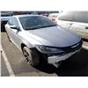 Image 2 : 2015 Chrysler 200