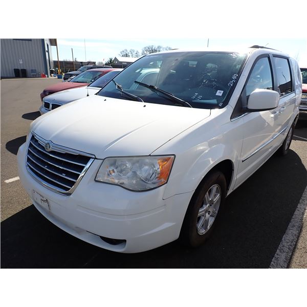 2010 Chrysler Town and Country