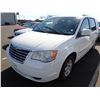 Image 1 : 2010 Chrysler Town and Country