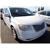 Image 2 : 2010 Chrysler Town and Country
