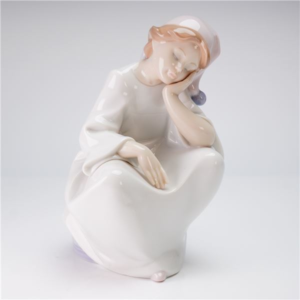 Lladro Figurine Just Resting 6481