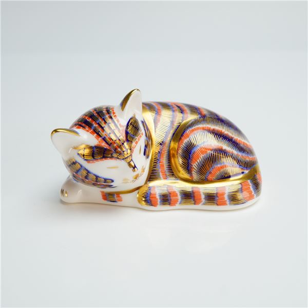 Royal Crown Derby Imari Paperweight, Sleeping Kitten
