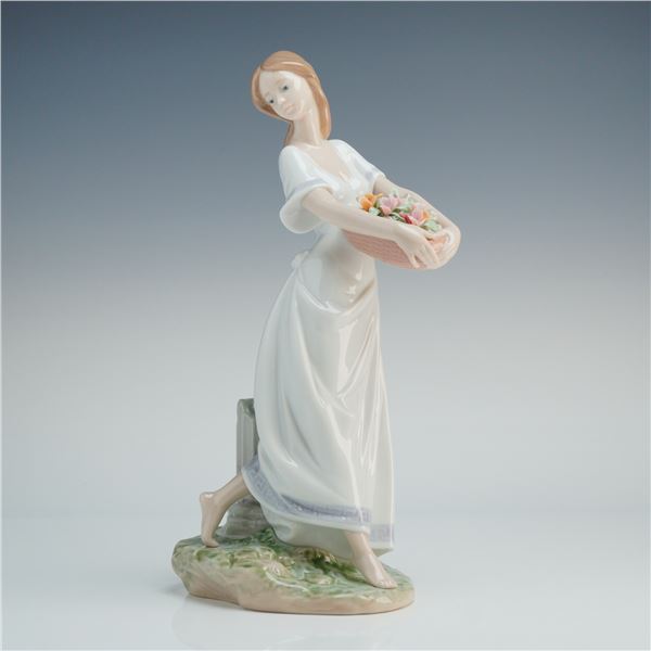 Lladro Porcelain Figurine, Gardens of Athens 1007704