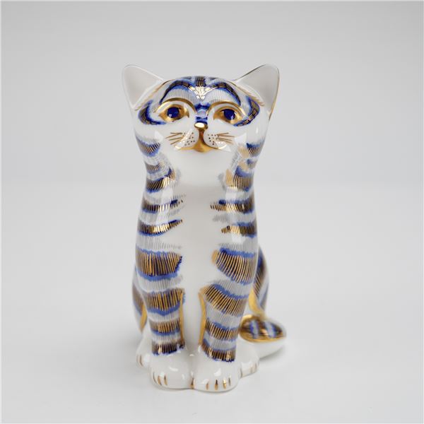 Royal Crown Derby Imari Cat Bone China Paperweight
