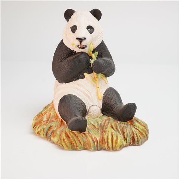 Royal Doulton Limited Edition Porcelain Figurine Panda DA150