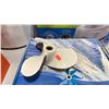 Image 6 : CAFRAMO SEEKR STOR-DRY, 2 CO2 ALARMS, SMALL PROPELLER, GAS/PROPANE DETECTOR & SUPERFLUSH SF400C