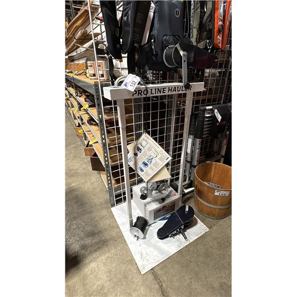 PRO LINE HAULER DOWNRIGGER DISPLAY WITH 1 PROLINE DOWNRIGGER & EXTRA CORD