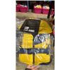 Image 2 : 4 YELLOW/BLUE MUSTANG SURVIVAL LIFE JACKETS 3 CHILD & 1 INFANT