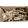 Image 12 : BOX OF ASSORTED MARINE PARTS & HARDWARE