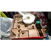 Image 3 : BOX OF ASSORTED MARINE PARTS & HARDWARE