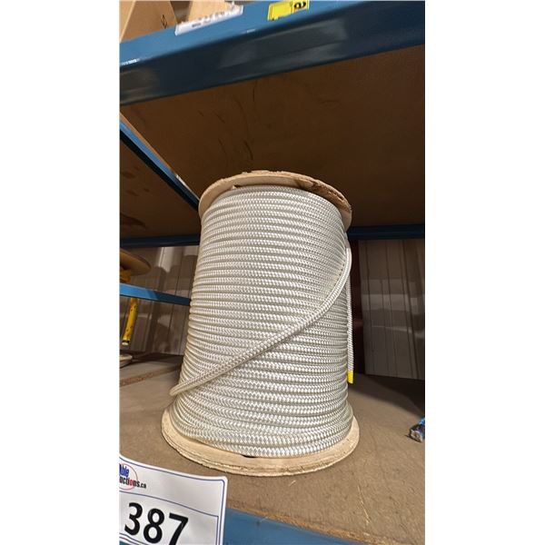 SPOOL OF 3/8" WHITE MARINE ROPE