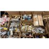 Image 3 : PALLET OF ASSORTED MARINE PARTS & HARDWARE