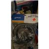 Image 12 : BIN OF ASSORTED MARINE RETAIL PARTS- COWL VENTS, CHIMP PUMP, SWIVEL ANCHOR CONNECTOR, ANCHOR FAST,