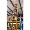 Image 2 : 3 ANTI FATIGUE FLOOR MATS, BLACK RETAIL DISPLAY RACK, HEAT SHRINK TUBES & LARGE APPROX 18'L WOODEN