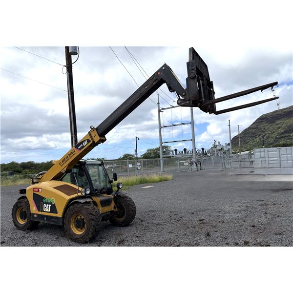 (M016) 2017 CAT Model TH255C Telehandler (Starts, Runs, Lifts, See Video)