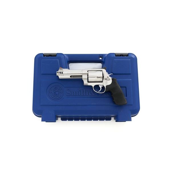 Smith & Wesson Model 460V Double Action Revolver