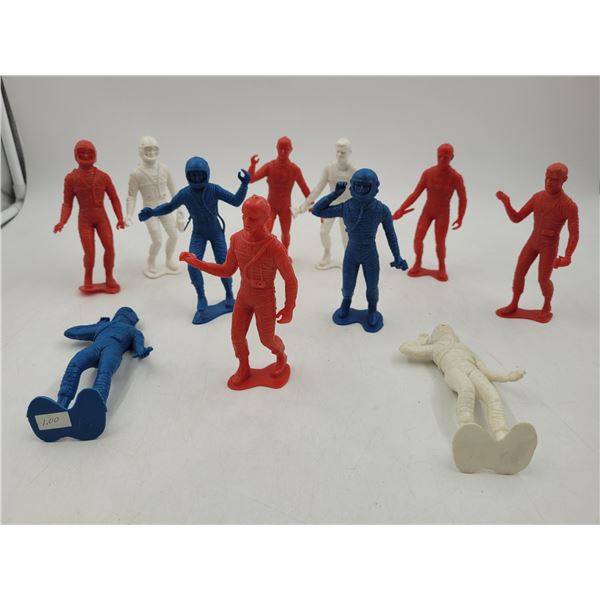 VTG Louis Marx & Co. 5-6" Space Figurines