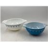 Image 1 : 2 VTG Pyrex "Snowflake Garland" Mixing Bowls