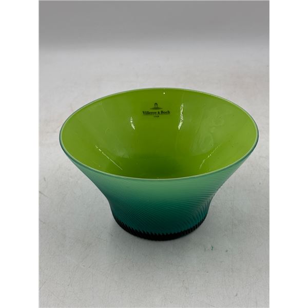Villeroy & Boch Green Swirled Bowl