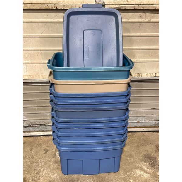10 Rubbermaid Storage Bins and 10 Lids