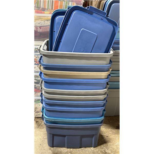 10 Rubbermaid Storage Bins and 10 Lids