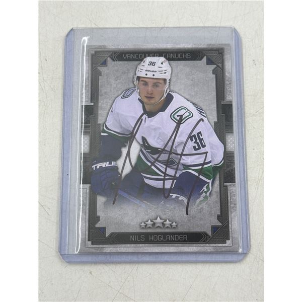 Autographed Nils Hoglander Vancouver Canucks Hockey Card