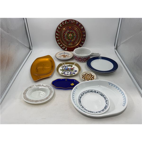 Lot of VTG Dinnerware