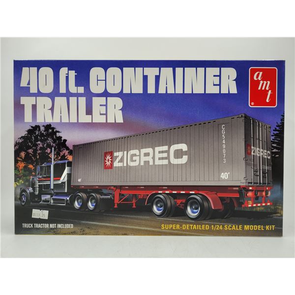 Unbuilt AMT 40ft Container Trailer 1:24 Scale