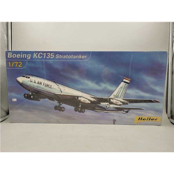 Sealed Heller Boeing KC135 Stratotanker 1/72 Model Kit