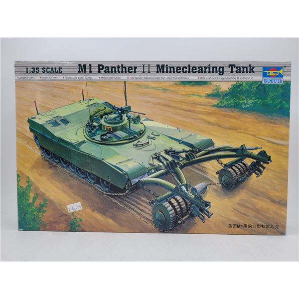 Unbuilt Trumpeter M1 Panther II Mineclearing Tank 1:35 Scale Model Kit
