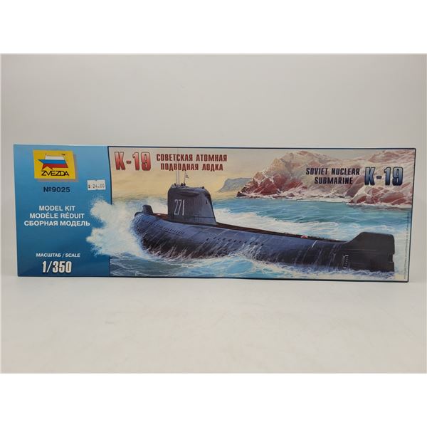 Unbuilt Zvezda Soviet Nuclear Submarine K-19 1/350 Scale Model Kit