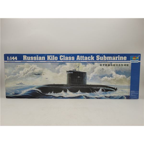 Unbuilt Trumpeter Russian Kilo Class Attack Submarine 1:144 Scale Model Kit