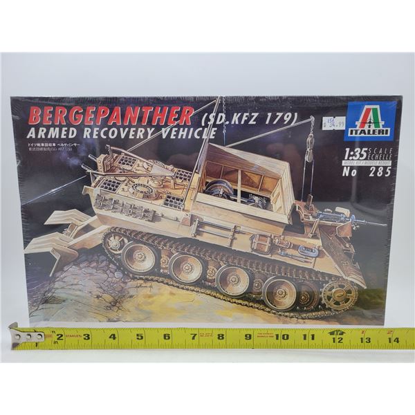Sealed Italeri Bergepanther Armed Recovery Vehicle 1:35 Scale