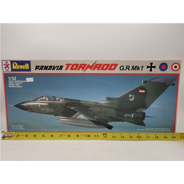 Unbuilt Revell Panavia Tornado G.R.Mk1 1:32 Scale