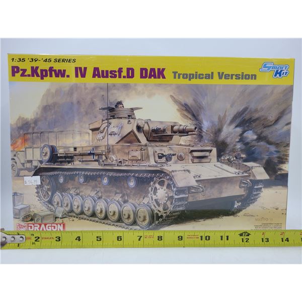 Sealed Dragon Pz.Kpfw. IV Ausf.D DAK Tropical Version 1:35 Scale Model Kit
