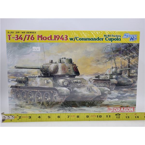 Sealed Dragon T-34/76 Mod. 1943 w/ Commander Cupola 1:35 Scale Model Kit