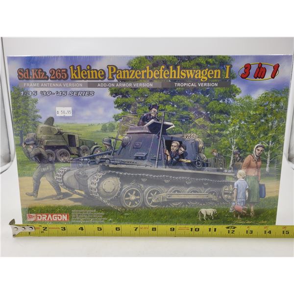 Sealed Sd.Kfz. kleine Panzerbefehlswagen I 3-In-1 1:35 Scale Model Kit