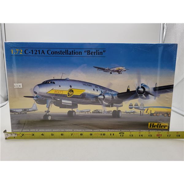 Sealed Heller C-121A Constellation Berlin1:72 Scale