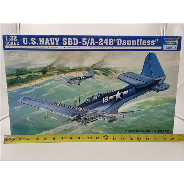 Unbuilt Trumpeter US Navy SBD-5/A-24B Dauntless 1:32 Scale