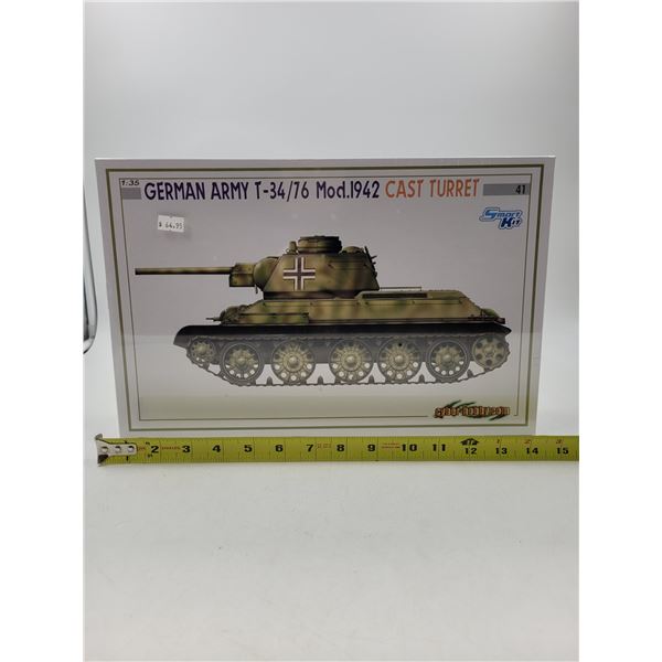 Sealed Cyber Hobby German Army T-34/76 Mod 1942 Cast Turret 1:35 Scale