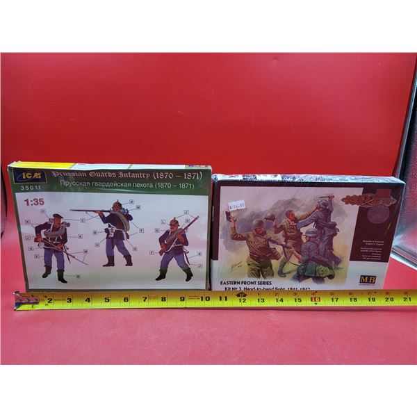 Unbuilt ICM Prussian Guards 1870-1871 & Sealed Eastern Front Series Fight 1941-1942 1:35 Scale