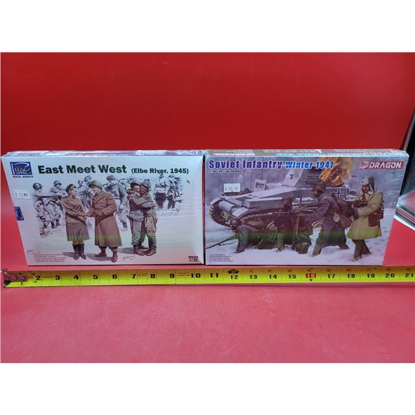Sealed Riich Models East Meet West Elbe River 1945 & Sealed Dragon Soviet Infantry Winter 1941 1:35 