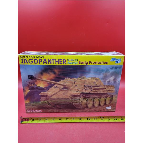 Sealed Dragon Jagdpanther Ausf.Gi Tank 1:35 Scale
