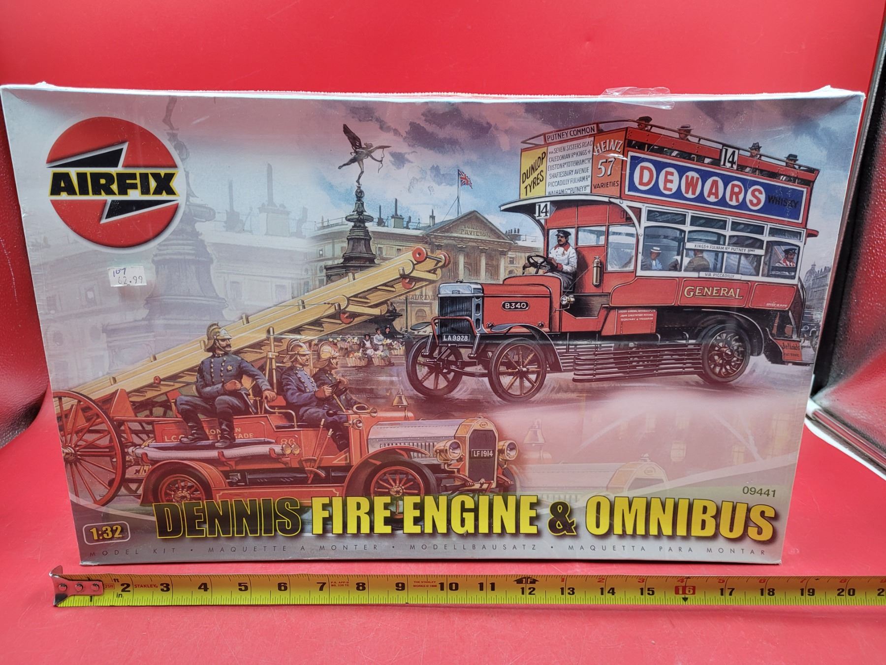 Sealed Airfix Dennis Fire Engine & Omnibus 1:32 Scale