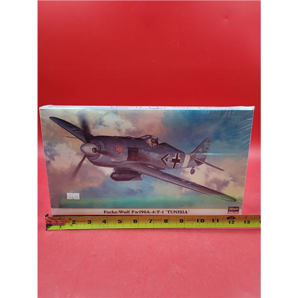 Sealed Hasegawa Focke-Wulf Fw190A-4/f-1 Tunisia