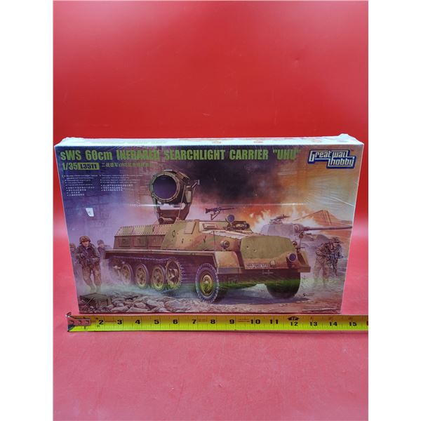 Sealed Great Way Hobby Infrared Searchlight Carrier UHU 1:35 Scale