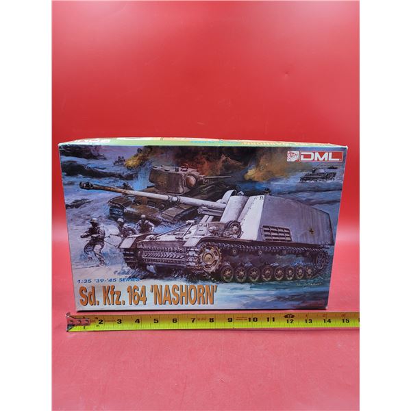 Unbuilt DML Nashorn Tank 1:35 Scale