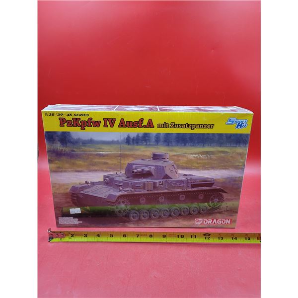 Sealed Dragon Mit Zusatzpanzer 1:35 Scale
