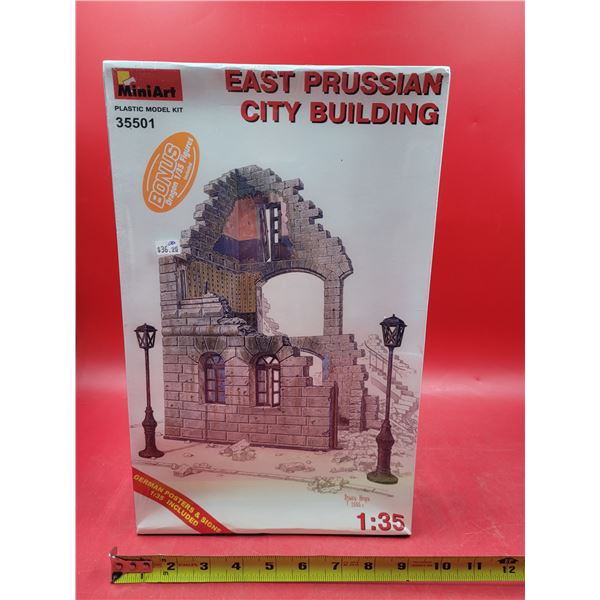 Sealed East Prussian City Building 1:35 Scale